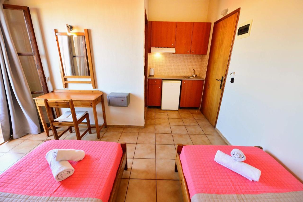 Vergas Hotel Malia Exterior photo